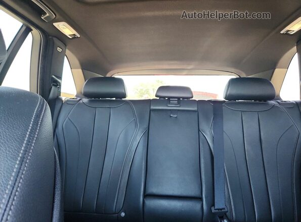 5UXKR2C51J0Z22102 2018 BMW X5 Black უკანა სალონის ხედი