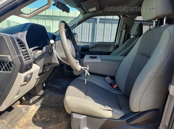 1FTFX1E51JKC65791 2018 FORD F150 White Dashboard view