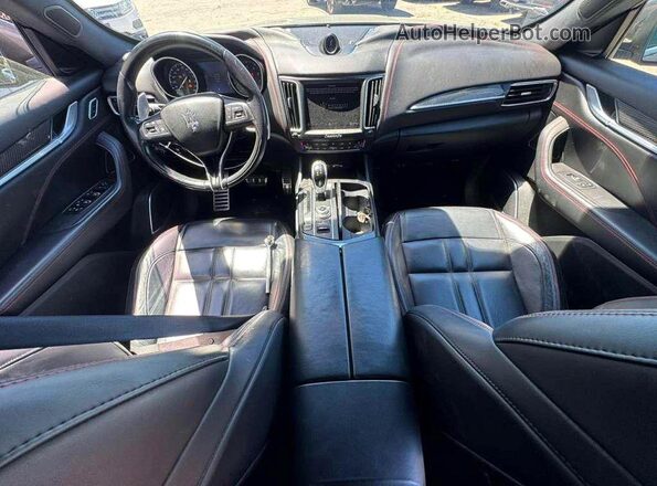 ZN661YUS3JX269795 2018 MASERATI LEVANTE Charcoal Вид щитка приладів