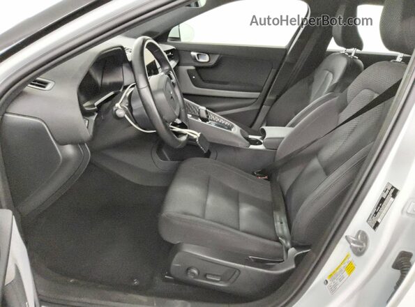YSMEG3KA6PL136185 2023 POLESTAR 2 White Вид салону спереду