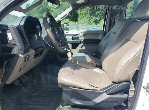 1FTMF1CP0GKD12865 2016 FORD F150 White Vista del salpicadero