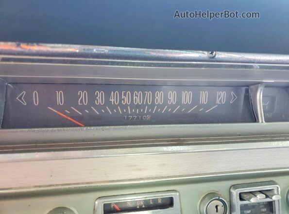 362P47952 1961 PONTIAC CATALINA Белый Вид щитка приборов
