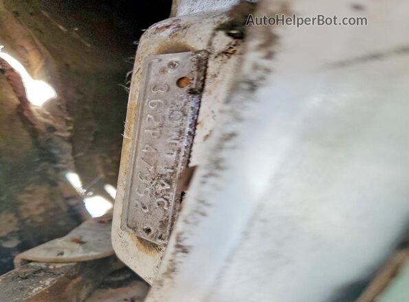 362P47952 1961 PONTIAC CATALINA Белый Вид подкапотного пространства