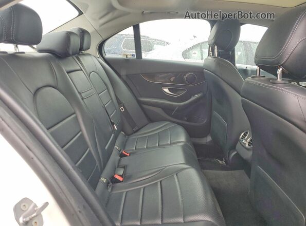 55SWF4KB9GU174304 2016 MERCEDES-BENZ C White Widok wnętrza z tyłu