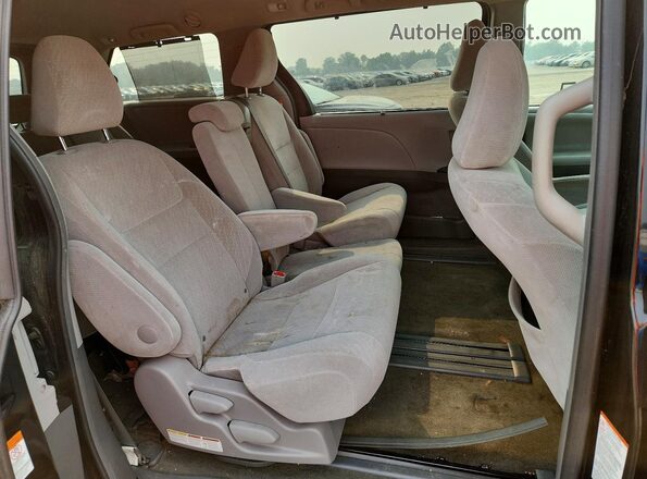 5TDKZ3DC3HS822658 2017 TOYOTA SIENNA Black Engine compartment view