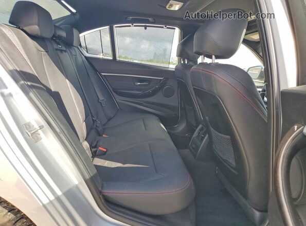 WBA8E1C3XHA158560 2017 BMW 3 SERIES Silver Вид задньої частини салону