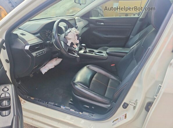 1N4BL4CVXNN327102 2022 NISSAN ALTIMA White Առջևի վահանակի տեսք