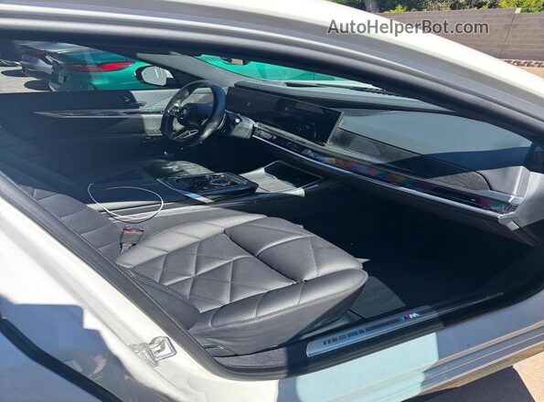 WBA23EH08RCP73339 2024 BMW 7 SERIES White Vista trasera