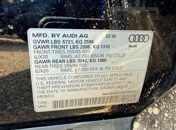 WA1B4AFY3K2063451 2019 AUDI SQ5 Black Widok wnętrza z tyłu