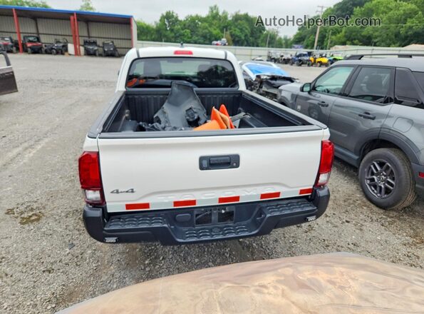 3TYSX5EN4NT011257 2022 TOYOTA TACOMA White Вид ззаду