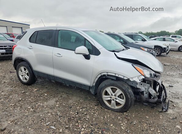 KL7CJNSB6MB350682 2021 CHEVROLET TRAX Silver Przód prawy