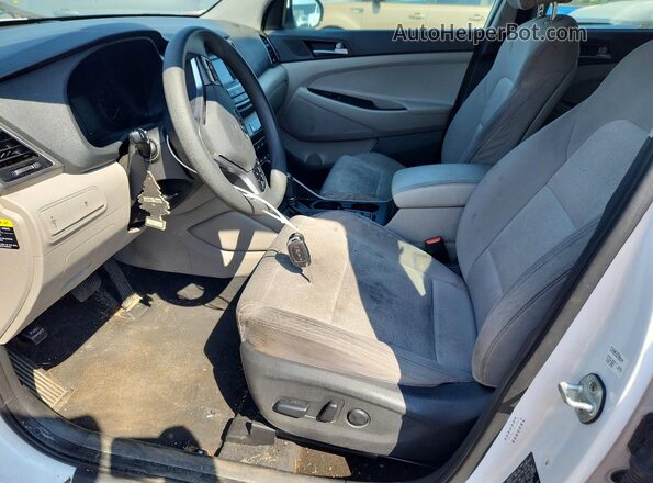 KM8J3CA47HU416836 2017 HYUNDAI TUCSON White Dashboard view