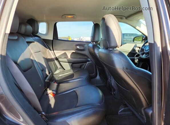 3C4NJCBB8LT129422 2020 JEEP COMPASS Gray Engine compartment view