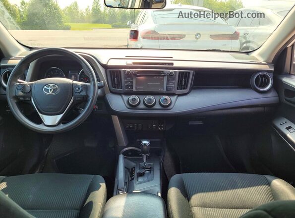 2T3BFREV5JW759384 2018 TOYOTA RAV4 White უკანა სავარძლების ხედი