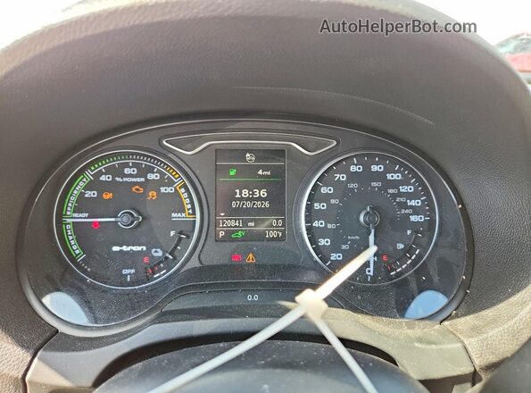 WAUUPBFF0HA044717 2017 AUDI A3 White Vista de los asientos traseros
