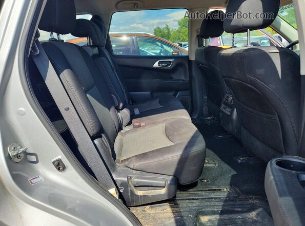 5N1DR2MM5HC659326 2017 NISSAN PATHFINDER Silver Widok komory silnika