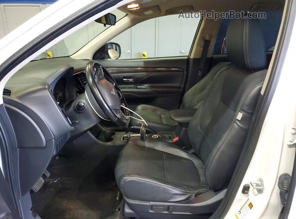 JA4AZ3A32GZ004569 2016 MITSUBISHI OUTLANDER White წინა პანელის ხედი