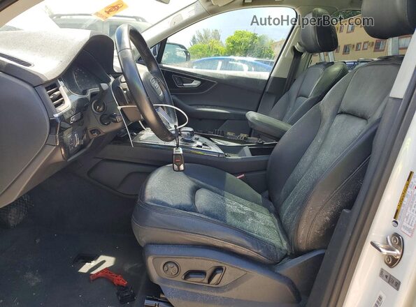 WA1LAAF79HD003482 2017 AUDI Q7 White Вид панелі приладів