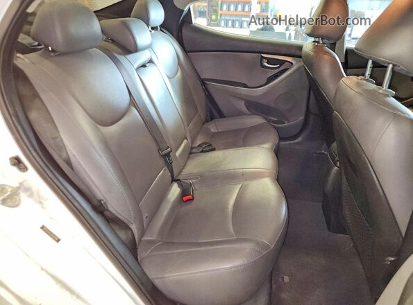 5NPDH4AE3GH668996 2016 HYUNDAI ELANTRA White Rear interior view