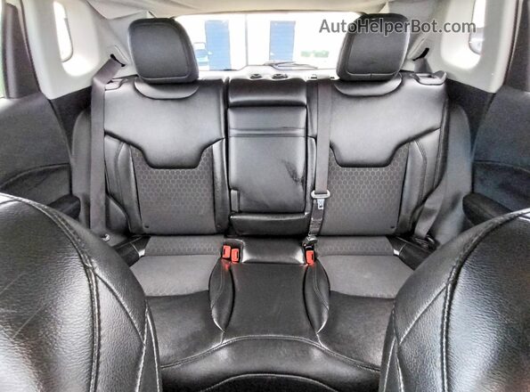 3C4NJCBB3KT726010 2019 JEEP COMPASS White Սալոնի հետևի տեսք