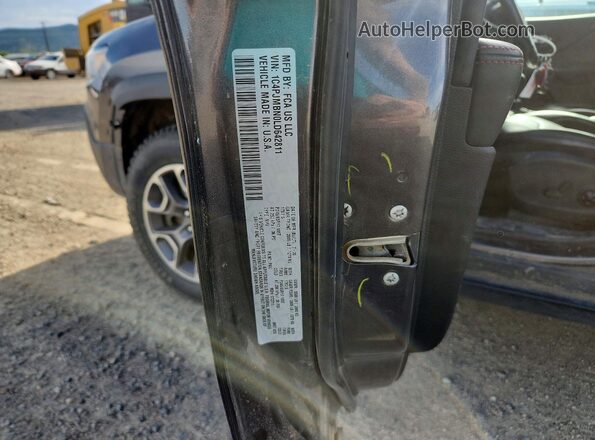 1C4PJMBN0LD642811 2020 JEEP CHEROKEE Charcoal Widok naklejki z numerem VIN