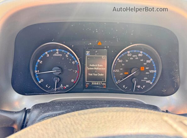 2T3RFREV5HW659357 2017 TOYOTA RAV4 Бордовый Вид панели приборов