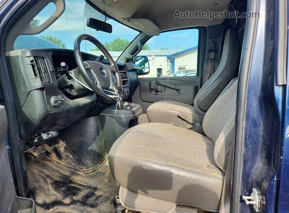 1GCZGGFG3J1178674 2018 CHEVROLET EXPRESS Blue Dashboard view