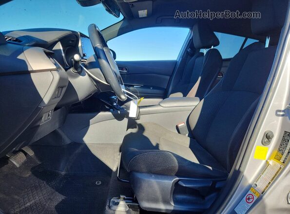 JTNKHMBX3K1022389 2019 TOYOTA C-HR Silver Առջևի վահանակի տեսք