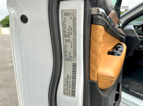 1C4RJYE6XN8748070 2022 JEEP GRAND White Սալոնի հետևի տեսք