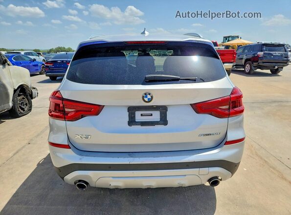 5UXTY3C00L9B69956 2020 BMW X3 Silver Widok wnętrza z przodu