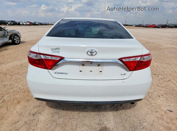 4T1BF1FK5GU239709 2016 TOYOTA CAMRY White Front interior view