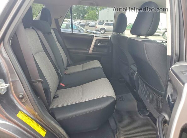 JTEBU5JR8J5489139 2018 TOYOTA 4RUNNER Серый Вид задней части салона