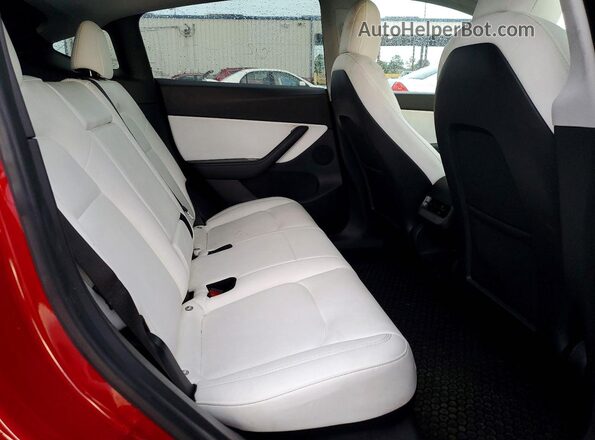 5YJYGDEDXMF110532 2021 TESLA MODEL Red Rear interior view