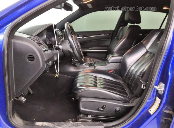 2C3CCAGGXKH536826 2019 CHRYSLER 300 Синий Вид панели приборов
