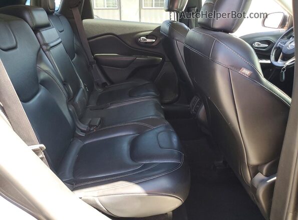 1C4PJLDBXGW290747 2016 JEEP CHEROKEE Gray Rear interior view