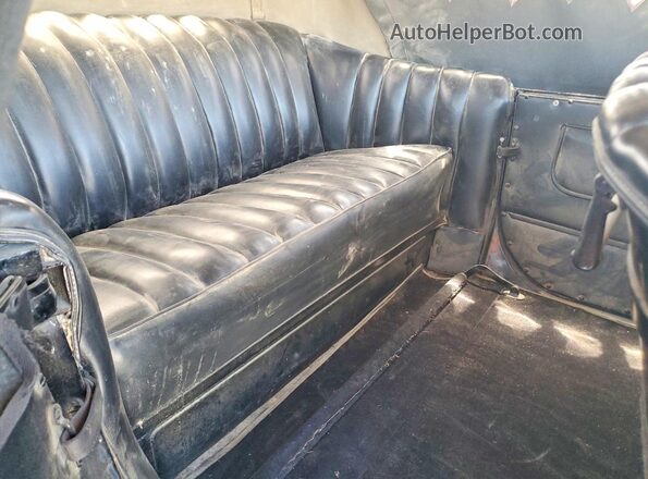 389382 1914 DODGE 30 Черный Вид задней части салона