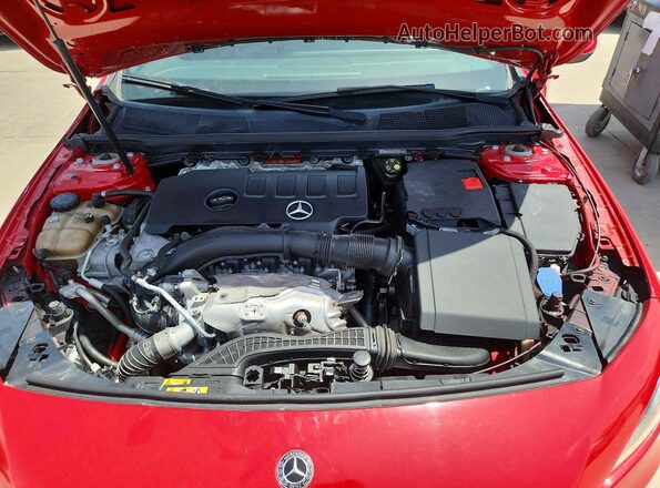 W1K3G4EB5LW042987 2020 MERCEDES-BENZ A Red Vista del compartimento del motor