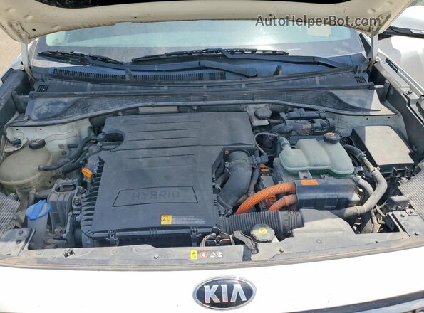 KNDCC3LC2H5092237 2017 KIA NIRO White Շարժիչի բաժամունքի տեսք