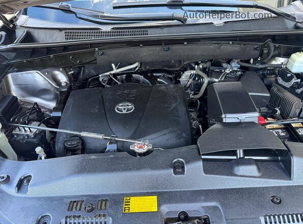 5TDBZRFH6JS913523 2018 TOYOTA HIGHLANDER Gray Widok wnętrza z przodu