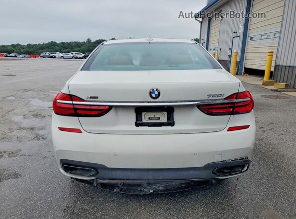 WBA7F2C50JG423747 2018 BMW 7 SERIES White Front interior view