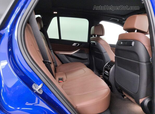 5UX33EU04T9018947 2026 BMW X5 Blue Engine compartment view