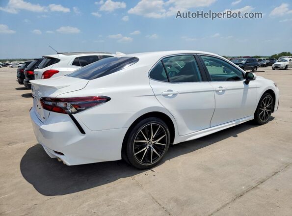 4T1G11AK2RU232859 2024 TOYOTA CAMRY Белый Передняя правая четверть