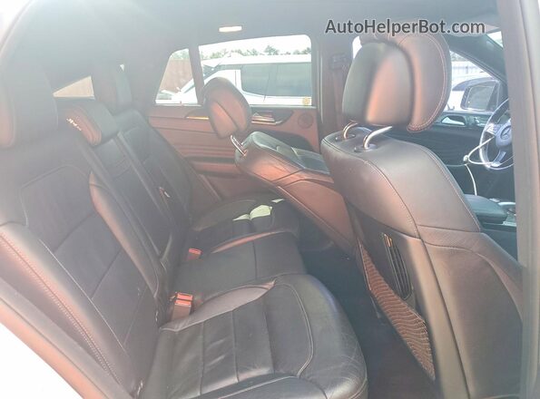 4JGED6EB3JA095586 2018 MERCEDES-BENZ GLE Silver Vista del compartimento del motor