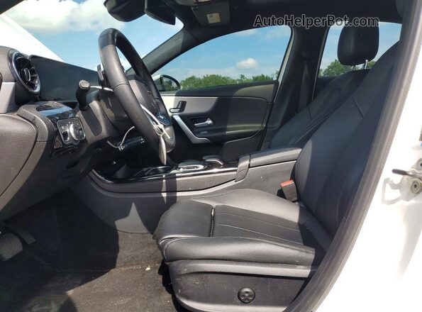 WDD3G4EB0KW001892 2019 MERCEDES-BENZ A-CLASS White Dashboard view