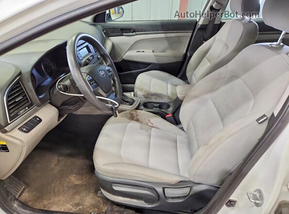 5NPD74LFXHH112212 2017 HYUNDAI ELANTRA White Vista del salpicadero