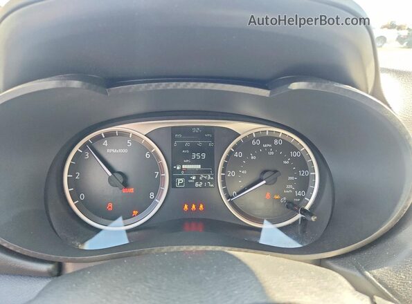 3N1CN8DV5SL875022 2025 NISSAN VERSA White Vista de los asientos traseros