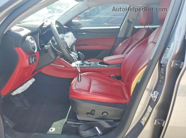 ZASPAJAN6L7C75483 2020 ALFA ROMEO STELVIO Gray Dashboard view