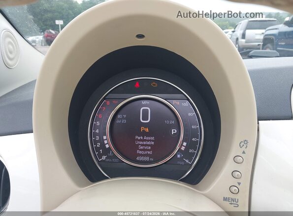 3C3CFFEH2JT533473 2018 FIAT 500C White Vista de los asientos traseros