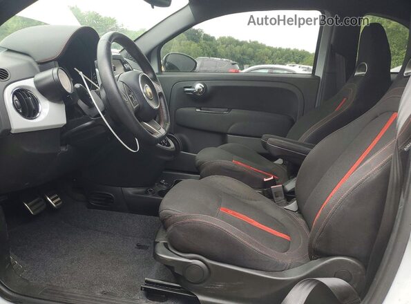 3C3CFFFH1HT547891 2017 FIAT 500 Серый Вид салона спереди