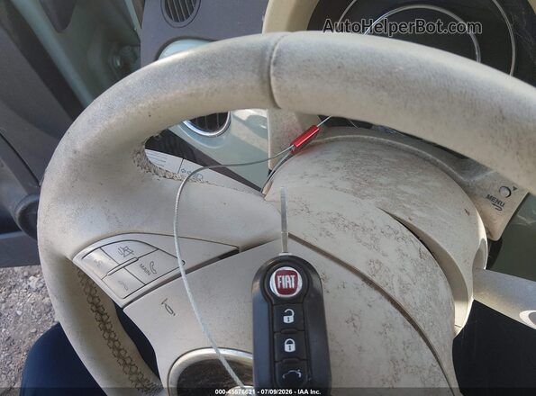 3C3CFFKRXHT604197 2017 FIAT 500 Зеленый Вид панели приборов